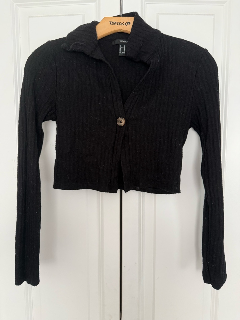 Forever 21 Black Ribbed Cropped Cardigan
